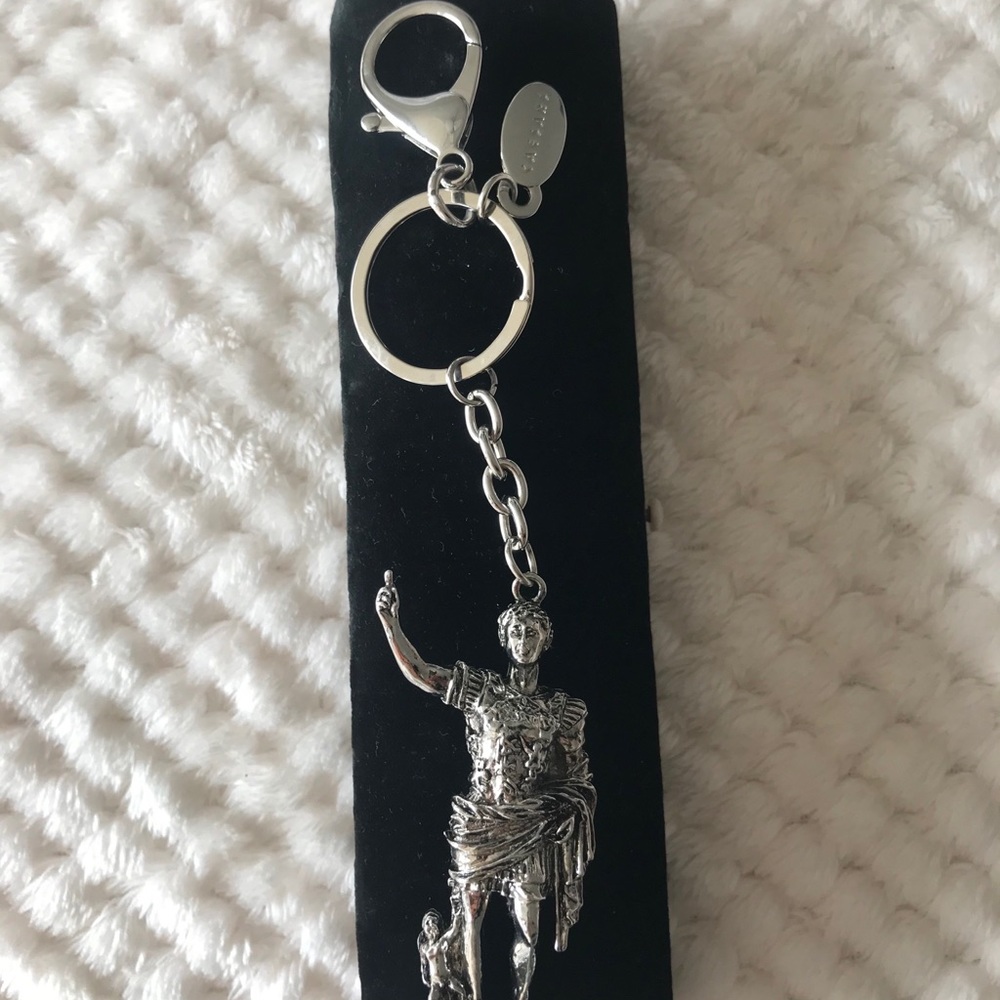 kEY CHAIN SOUVENIR CESSAR PALACE